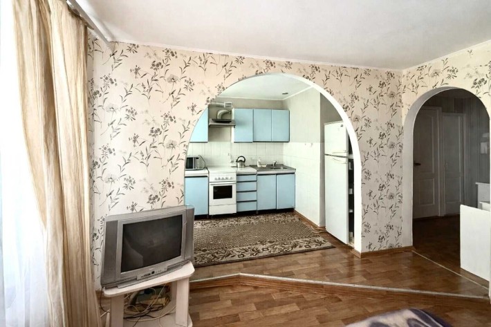 Метро Вокзальна 10 хв Вулиця Стадіонна ГАЗ Розглядаємо держ програми - фото 1