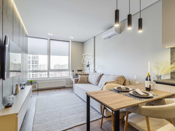 Квартира, 1к. Дизайнерський ремонт. Родини Крістерів, 14Б, Виноградар Київ