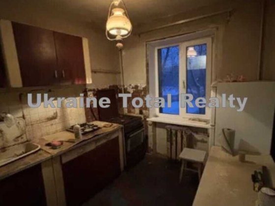 2 кімнатна квартира 42м2 під ремонт! Пр-т Свободи 10