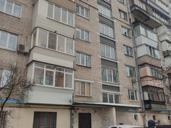 Продам 2 кімн., Генадія Воробйова вул., Солом'янський р-н