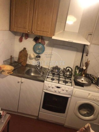 Продам дешево 3к квартиру Борщагівка б-р Кольцова м Житомирська - фото 1