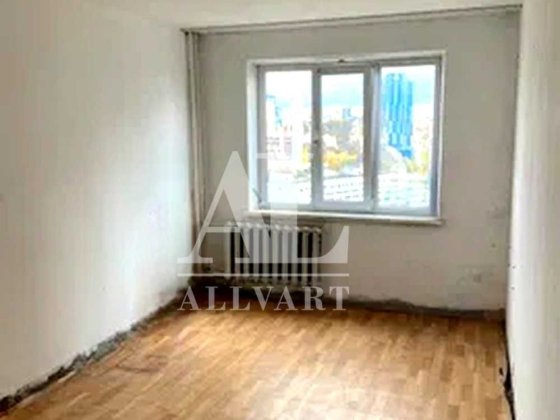 Продається 3-кім квартира біля метро Вокзальна 69м2 Київ