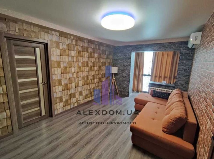 Продаж 2к квартири вул. Михайла Донця 21-А. - фото 1
