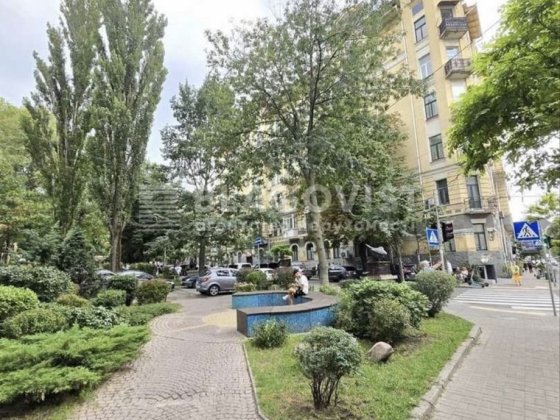 Без % Метро Золоті Ворота-10 хв Софіївська площа Стрітинськаліфт Киев