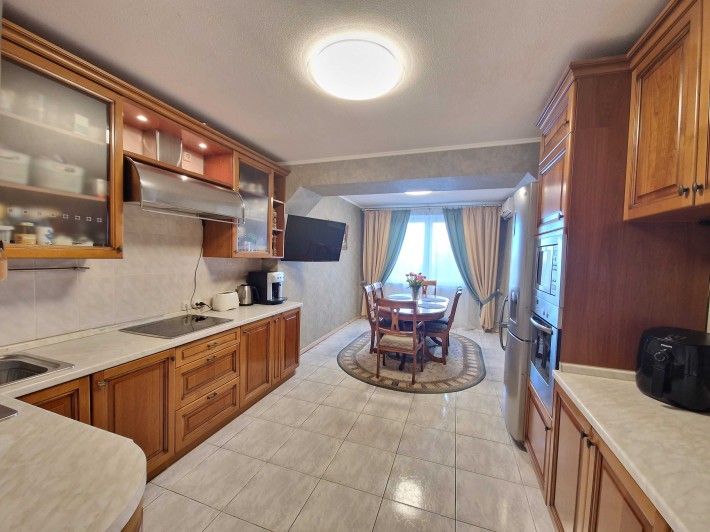 3 кімнатна квартира 97м, світло при відключенні, вул. Чижевського 2б - фото 1