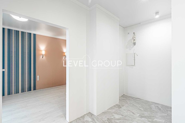 Продаж однокімнатна квартира  Солом'янський, Караваєві дачі, ремонт - фото 1