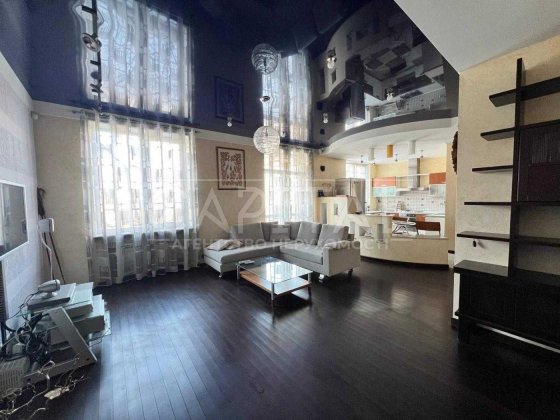 Продаж 4-к 105 м² | Сталінка | Парк поруч | Газ