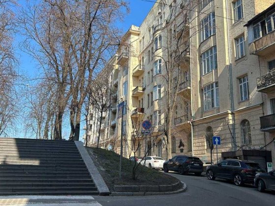 Продам 3-к квартиру вул.Костельна(Костьольна),10 2(7), 90м, 210000дол