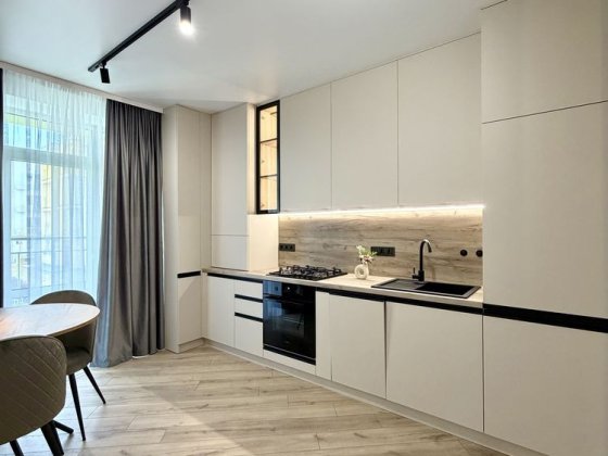 1 кім квартира з балконом. Сучасний та якісний ремонт. ЖК Арт місто Софіївська Борщагівка