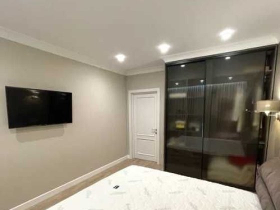 Продам большую шикарную 2х комнатную квартиру в ЖК Искринский Харьков