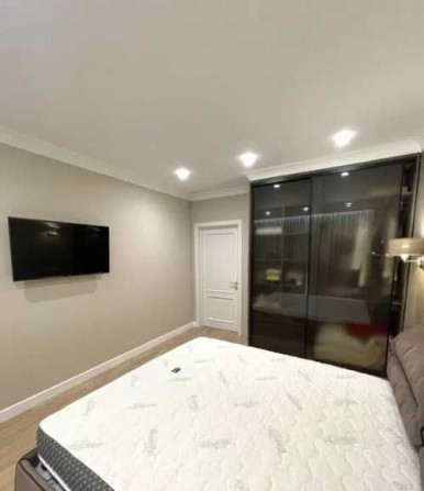 Продам большую шикарную 2х комнатную квартиру в ЖК Искринский - фото 1