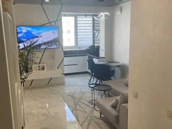Продам  дизайнерську  квартиру-студію  44 кв м   ЖК Мира 2 ( 23338) Харьков