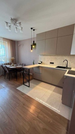 ПРОДАМ трикімнатну квартиру з євроремонтом в новобудові на Черемушках - фото 1