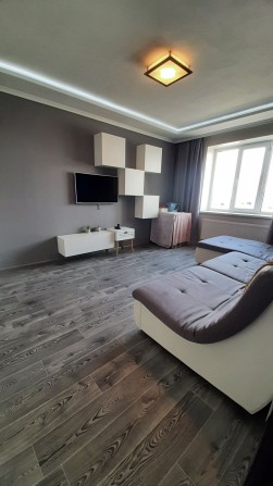 2 кім.квартира ЖК Молодіжний Олекіївка  метро Перемога,газ Без комісії - фото 1