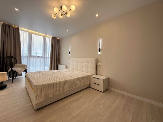 Продається квартира з ремонтом в новобудові на Роксоляни Львів