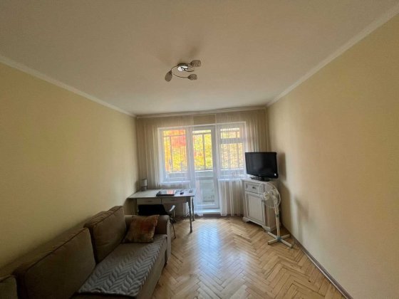 Продаж 3-кімнатної квартири по вул Виговського Львов