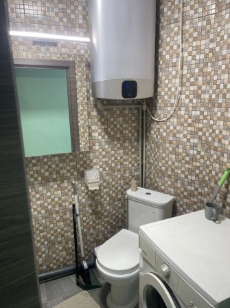 Двухкомнатная квартира на гвардейцев широнинцев - фото 1