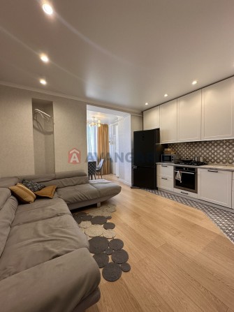 Продаж 2к квартири Софія Клубний з меблями та технікою - фото 1