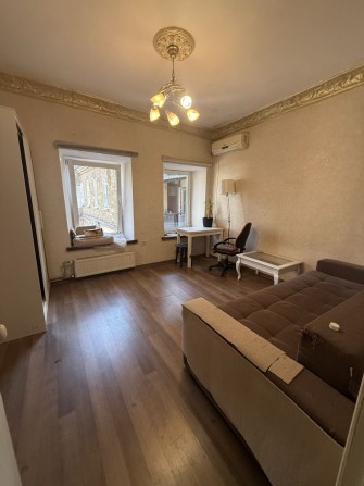 Срочная продажа 1 комнатная квартира Белинского/Музкомедия - фото 1