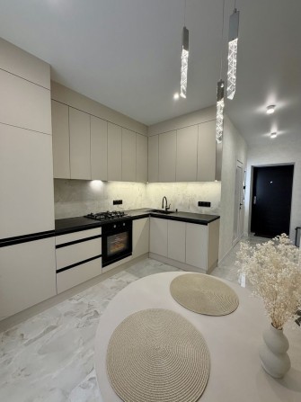 Красивий дизайн, простір, якість. Нова 1кімн квартира з ЕКОФЛОУ - фото 1