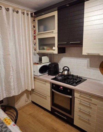 Захарівська 10, Куренівка - фото 1