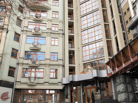 Продам 2-х кімнатну в центрі. б-р. Т. Шевченко, 11 Київ