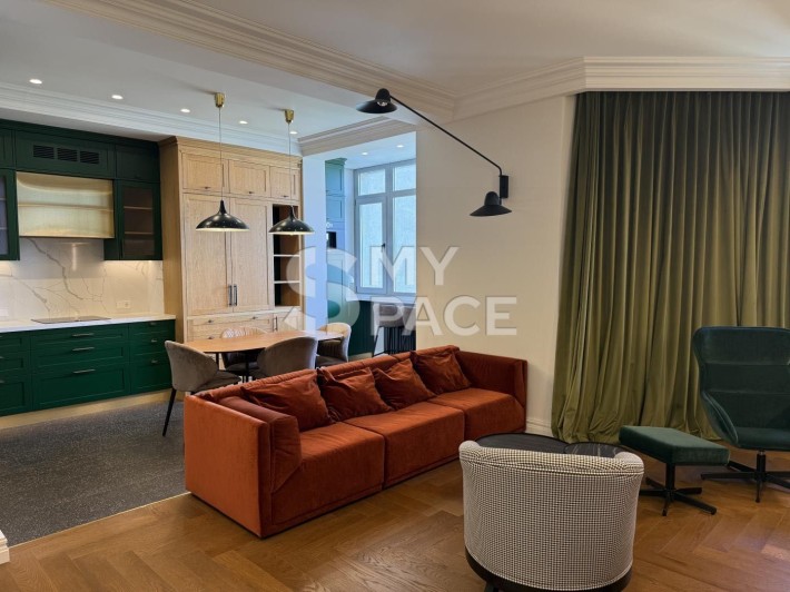 БЕЗ % | ЖК Пори Року Солом'янка простора 4-к з дизайнерським ремонтом - фото 1