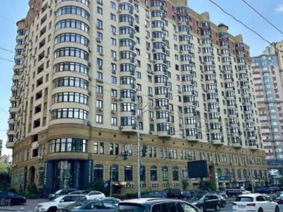 Продам 1 кімнатну квартиру в центрі Києва  вул.Чорновола 27 Київ