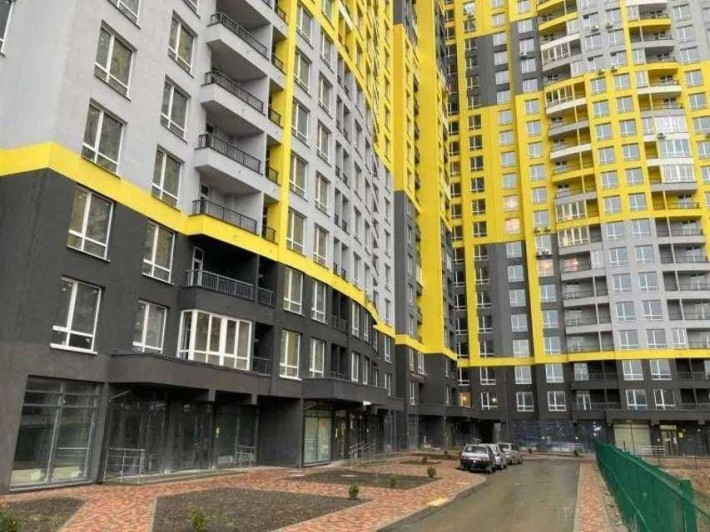 Продам 2-кімнатну квартиру ЖК "Медовий", вул. Кадетський Гай 10 - фото 1
