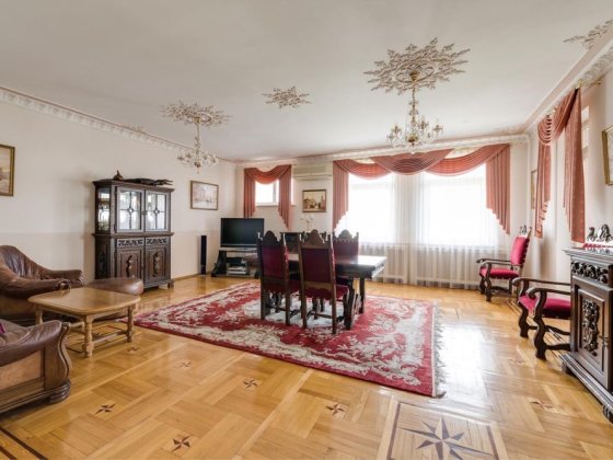 Без%. Вул. Проф. Павловського, 4 (Боткіна), метро КПІ, 4 кім., 174 м Київ