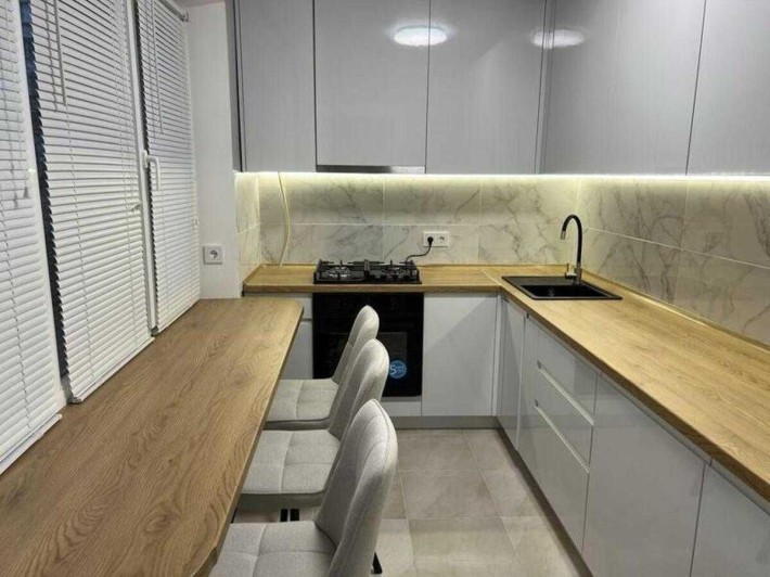 3-кімнатна квартира з ремонтом біля парків | 60 м² | Сирець | - фото 1