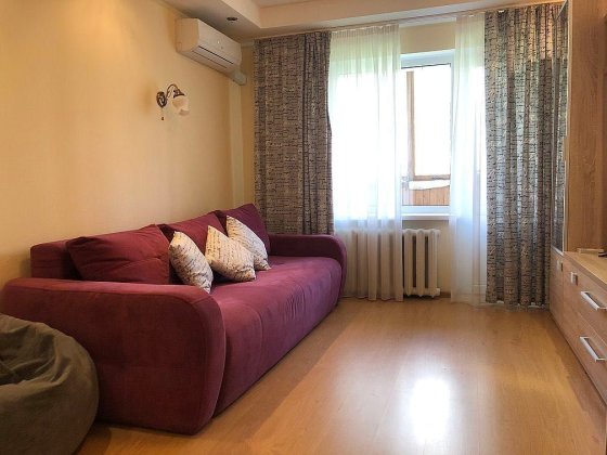 1-кімнатна квартира, вул. Золотоустівська 1, Галицька пл., ТРЦ Україна Київ