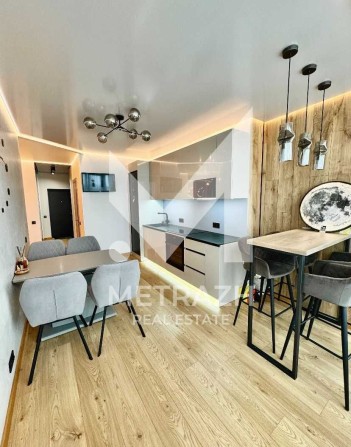 Евродвушка 53 м² с дизайнерским ремонтом в ЖК «Макеевский», Одесская - фото 1