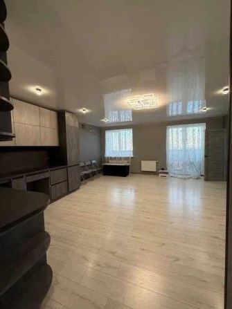 метро Індустріальна ЖК Миру4  3к квартира  82 м2  новий ремонт( 23149) - фото 1