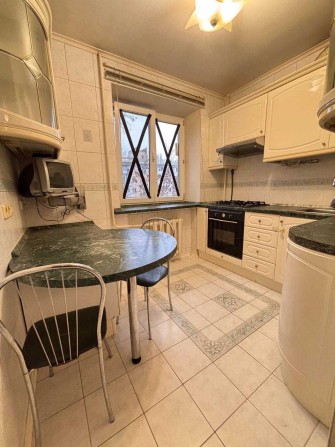 Семинарская / Канатная.  3 комн. Спецпроект. Средний этаж. Кирпич. - фото 1