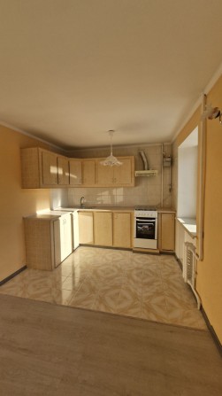 СВЕТЛАЯ ТЕПЛАЯ КВАРТИРА 68 М2 Левитана/Люстдорф.дорога/ кирпич/газ - фото 1