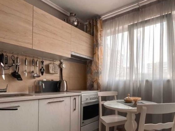 Быстро продам 3 комнатную квартиру на Салтовке, м. Героев Труда Харьков