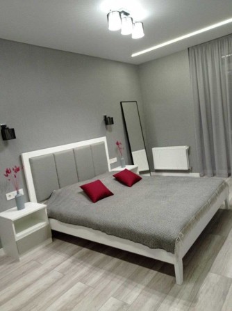 Продам 3к квартиру в ЖК Дом на Зерновой! Одесская! 90м2!(23187) - фото 1