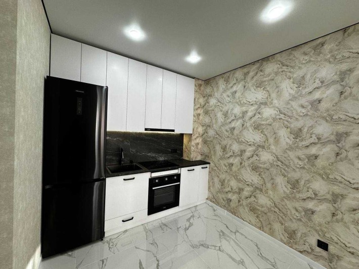 Евродвушка с ремонтом на Сахарова! Дому до 3-х лет! - фото 1