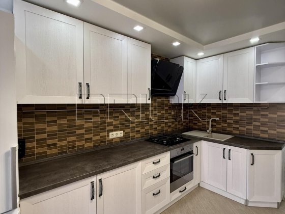 Петропавлівська Борщагівка Соборна 10б метро Акеммістечко Петропавлівська Борщагівка