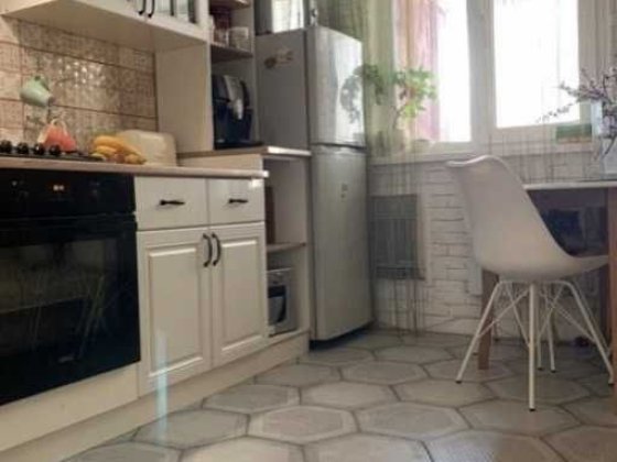 Продаётся 2 к квартира на Салтовке с капитальным ремонтом Харьков