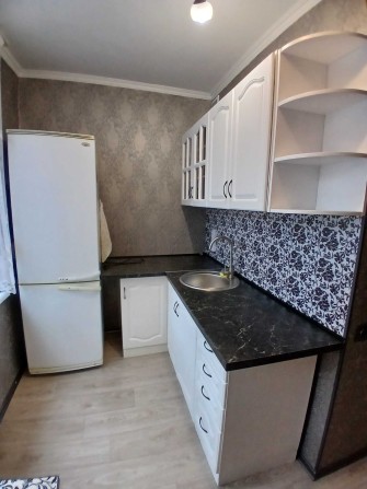 1 комн. Л.Свободы 46-Б. Є-Відновлення +. Видеообзор +. Продам. - фото 1