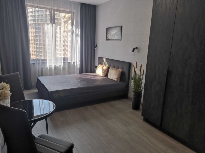 Студия 30м2 с Ремонтом ЖК Родос Генуэзская/ Аркадия Парк Победы - фото 1