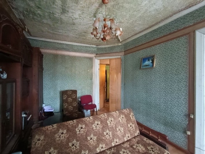 LS-7 Продам велику квартиру.Район Кінного ринку. - фото 1