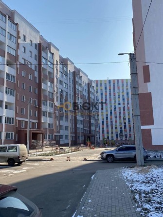 Продажа 1-к квартиры 34 м² в ЖК «Птичка». Сданный дом. 2/9 этаж. - фото 1