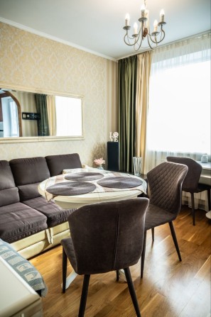 Продам 3 комнатную квартиру.Ремонт.Горизонт.Индустриальная - фото 1