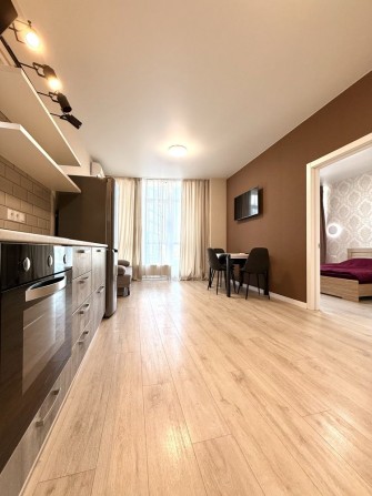 Продажа 1 комнатная  квартира. ЖК 4 сезона, пр Шевченко, парк Победы - фото 1