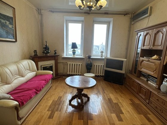 Продам! 3 кімнатну квартиру по вул.Словʼянській 10 Харьков