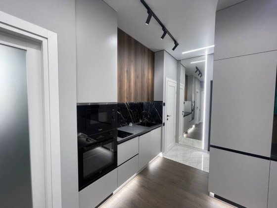 Светлая 2- комнатная квартира с ремонтом в Кадорр Сити  Ипподром Одеса