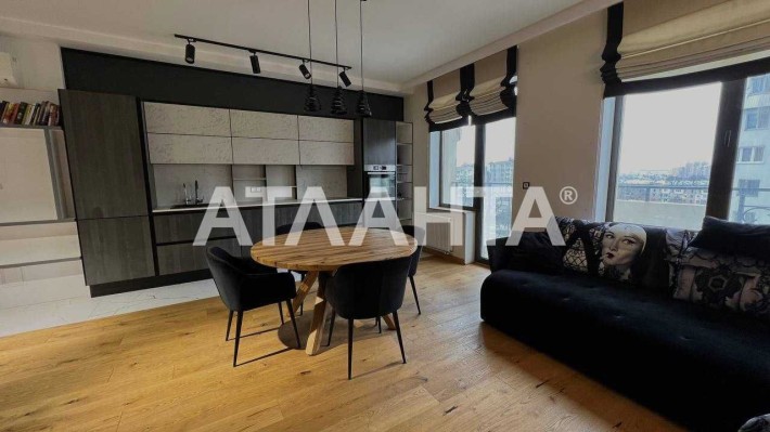 3 комнатная квартира с евроремонтом, новый ЖК,ФОНТАН! - фото 1